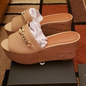 Womens shoes